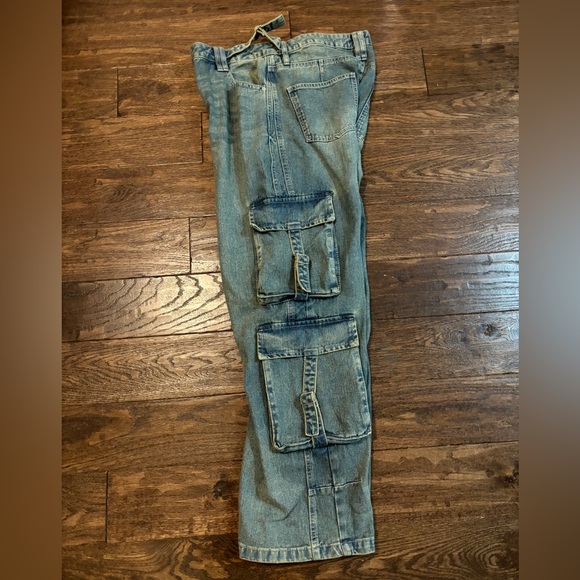 Ardene mid rise cargo jeans - Picture 2 of 2